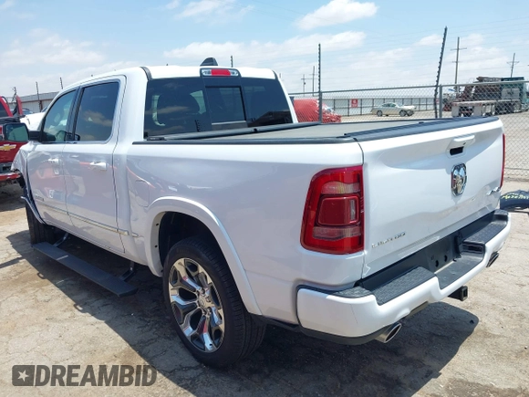 2024 Ram 1500 Limited z VIN 1C6SRFHTXRN208717, wystawiony jako IAAI lot #42372730 z przebiegiem 5 872 mil mil oraz . Historia ofert i sprzedaży dostępna na DreamBid. Obrazek 3.