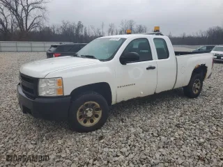2007 Chevrolet Silverado 1500 LT w/1LT with VIN 1GCEC19J77Z631073, listed as a Copart auction lot 81812354 with 176,343 mi miles and Clean Title. Bid and sale history available at carsss.com. Image 1.