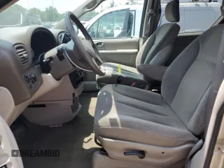 2005 Dodge Caravan SE с VIN 2D4GP24RX5R360598, выставлен на аукционе Copart как лот 60288075 с пробегом 126 609 миль миль и На запчасти • Non repairable. История ставок и продаж доступна на DreamBid. Изображение 7.