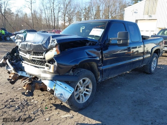 2006 Chevrolet Silverado 1500 LT3 with VIN 1GCEK19Z56Z189739, listed as a IAAI auction lot 41748421 with 168,700 mi miles. Bid and sale history available at carsss.com. Image 2.