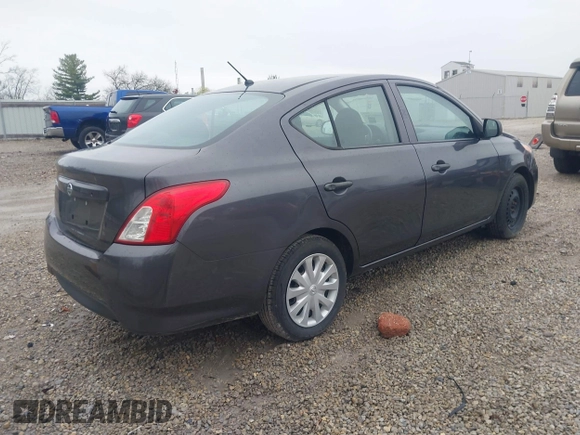 2015 Nissan Versa SV with VIN 3N1CN7AP6FL915324, listed as a IAAI auction lot 41950266 with 114,006 mi miles. Bid and sale history available at carsss.com. Image 4.