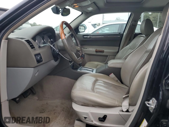 2007 Chrysler 300 C with VIN 2C3LK63HX7H646491, listed as a Copart auction lot 88325645 with 166,505 mi miles and Clean Title. Bid and sale history available at DreamBid. Image 7.