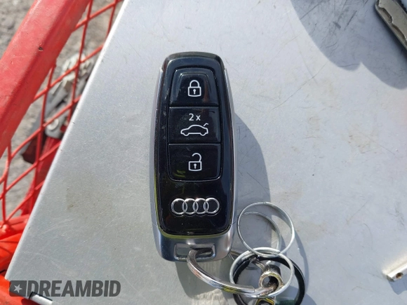 2022 Audi e-tron Premium z VIN WA1AAAGE2NB040546, wystawiony jako IAAI lot #41813053 z przebiegiem 47 002 mil mil oraz . Historia ofert i sprzedaży dostępna na DreamBid. Obrazek 11.