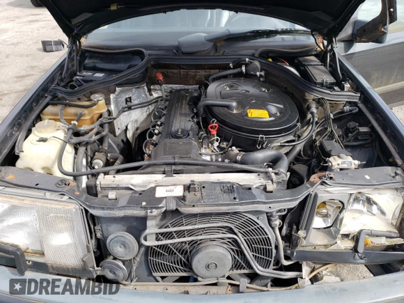 1989 Mercedes-Benz 300 E z VIN WDBEA30D8KB012989, wystawiony jako Copart lot #72100114 z przebiegiem 137 798 mil mil oraz Czysty tytuł • Clean title. Historia ofert i sprzedaży dostępna na DreamBid. Obrazek 11.