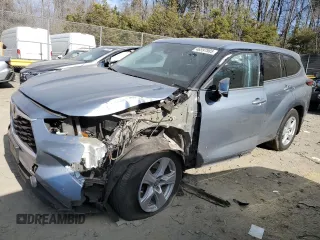 2022 Toyota Highlander LE z VIN 5TDBZRBH9NS246555, wystawiony jako Copart lot #46597585 z przebiegiem 74 284 mil mil oraz Szkoda całkowita • Salvage title. Historia ofert i sprzedaży dostępna na DreamBid. Obrazek 1.