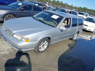 2000 Volvo V70 with VIN YV1LW61J1Y2706507, listed as a IAAI auction lot 41687213 with 241,470 mi miles. Bid and sale history available at carsss.com. Image 2.