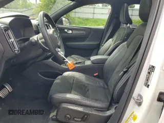 2022 Volvo XC40 Twin Plus with VIN YV4ED3UR2N2673269, listed as a Copart auction lot 60729295 with 55,521 mi miles and Salvage title. Bid and sale history available at DreamBid. Image 7.