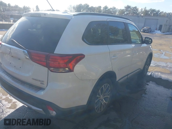 2016 Mitsubishi Outlander SE with VIN JA4AZ3A34GZ035189, listed as a IAAI auction lot 41531995 with 227,574 mi miles and . Bid and sale history available at DreamBid. Image 4.