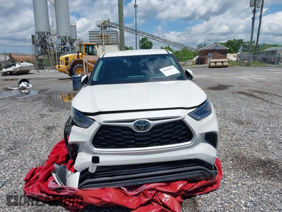 2021 Toyota Highlander L with VIN 5TDCZRAH6MS067507, listed as a IAAI auction lot 38480956 with 23,687 mi miles and . Bid and sale history available at DreamBid. Image 12.