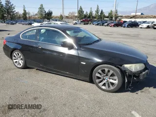 2011 BMW 3 Series 328i z VIN WBAKE5C54BE573498, wystawiony jako Copart lot #88062045 z przebiegiem 81 239 mil mil oraz Szkoda całkowita • Salvage title. Historia ofert i sprzedaży dostępna na DreamBid. Obrazek 4.