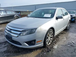 2010 Ford Fusion SEL with VIN 3FAHP0JA4AR179088, listed as a IAAI auction lot 41668231 with 188,265 mi miles. Bid and sale history available at carsss.com. Image 2.