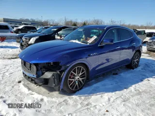 2017 Maserati Levante S with VIN ZN661YUL5HX258770, listed as a Copart auction lot 41417785 with 141,383 mi miles and Salvage Title. Bid and sale history available at carsss.com. Image 1.
