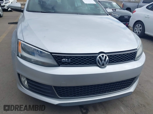 2014 Volkswagen Jetta GLI Edition 30 с VIN 3VW4S7AJ2EM214517, выставлен на аукционе IAAI как лот 41662860 с пробегом 185 783 миль миль и . История ставок и продаж доступна на DreamBid. Изображение 6.