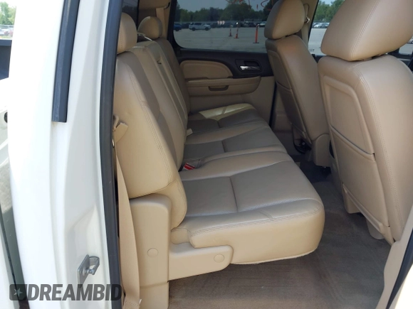 2011 GMC Sierra 2500HD Denali with VIN 1GT125CG9BF175853, listed as a IAAI auction lot 42487600 with 125,950 mi miles and . Bid and sale history available at DreamBid. Image 8.