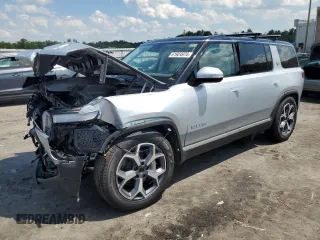 2024 Rivian R1S Adventure with VIN 7PDSGBBA1RN041672, listed as a Copart auction lot 61924974 with 0 mi miles and Salvage Title. Bid and sale history available at carsss.com. Image 1.