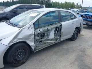 2024 Toyota Corolla LE z VIN 5YFB4MDE2RP107029, wystawiony jako IAAI lot #42585463 z przebiegiem Nie podano mil oraz . Historia ofert i sprzedaży dostępna na DreamBid. Obrazek 6.