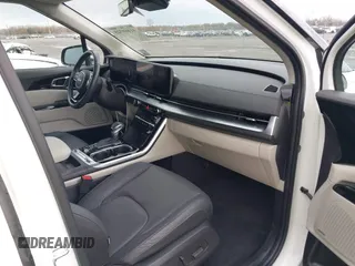 2024 Kia Carnival SX Prestige with VIN KNDNE5H33R6340918, listed as a IAAI auction lot 41469325 with 15,695 mi miles and . Bid and sale history available at DreamBid. Image 5.