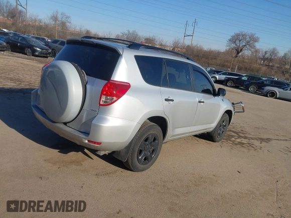 2008 Toyota RAV4 with VIN JTMBD33V386069733, listed as a IAAI auction lot 41623316 with 111,900 mi miles. Bid and sale history available at carsss.com. Image 4.