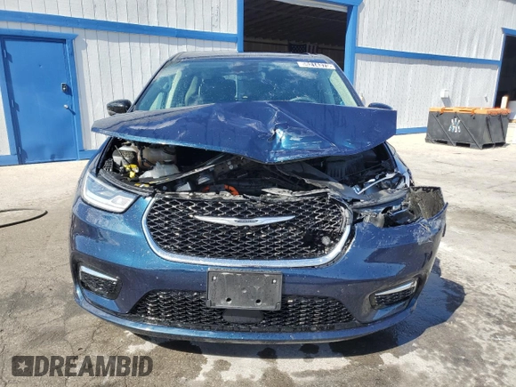 2024 Chrysler Pacifica Hybrid Select z VIN 2C4RC1S70RR102822, wystawiony jako Copart lot #55214375 z przebiegiem 50 021 mil mil oraz Tytuł czysty. Historia ofert i sprzedaży dostępna na DreamBid. Obrazek 5.