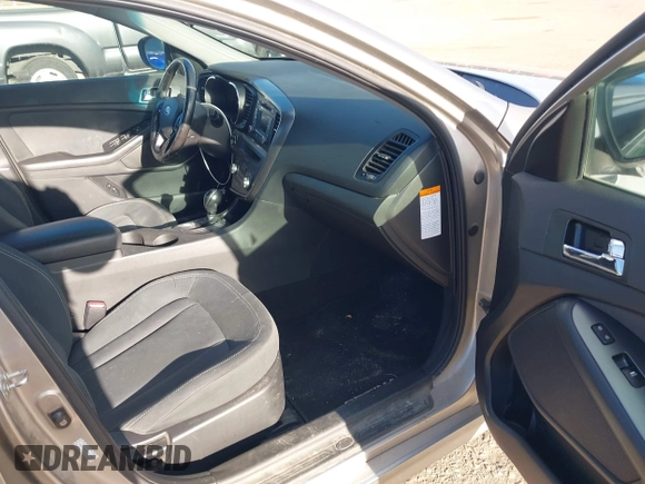 2012 Kia Optima Hybrid with VIN KNAGM4AD0C5013301, listed as a IAAI auction lot 41671259 with 270,757 mi miles. Bid and sale history available at carsss.com. Image 5.