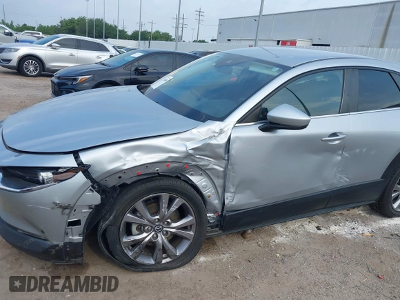 2021 Mazda CX-30 Select with VIN 3MVDMABL8MM273045, listed as a IAAI auction lot 42258604 with 47,805 mi miles and . Bid and sale history available at DreamBid. Image 6.