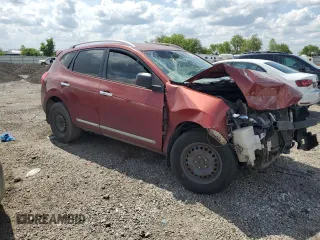 2015 Nissan Rogue S z VIN JN8AS5MV6FW756489, wystawiony jako Copart lot #56435885 z przebiegiem Nie podano mil oraz Szkoda całkowita • Salvage title. Historia ofert i sprzedaży dostępna na DreamBid. Obrazek 4.