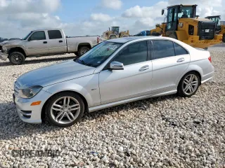 2012 Mercedes-Benz C 250 Sport z VIN WDDGF4HB5CR235008, wystawiony jako Copart lot #62409135 z przebiegiem 146 642 mil mil oraz Czysty tytuł • Clean title. Historia ofert i sprzedaży dostępna na DreamBid. Obrazek 1.