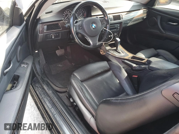 2011 BMW 3 Series 328i z VIN WBAKE3C52BE557644, wystawiony jako Copart lot #52886685 z przebiegiem 151 824 mil mil oraz Nie do naprawy • Non repairable. Historia ofert i sprzedaży dostępna na DreamBid. Obrazek 8.