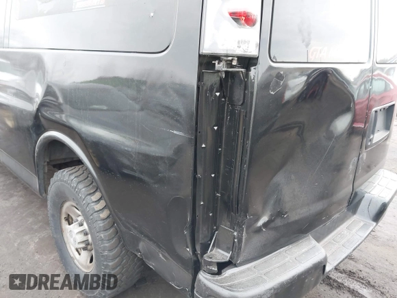 2007 Chevrolet Express Cargo with VIN 1GCGG29V671161347, listed as a IAAI auction lot 41657749 with 219,303 mi miles and . Bid and sale history available at DreamBid. Image 12.