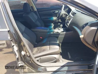 2017 Nissan Altima SR z VIN 1N4AL3AP7HC285742, wystawiony jako IAAI lot #41984935 z przebiegiem 92 855 mil mil oraz . Historia ofert i sprzedaży dostępna na DreamBid. Obrazek 5.