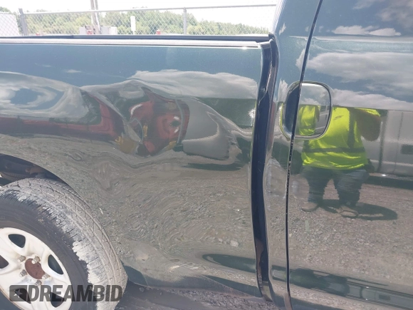 2010 Toyota Tundra z VIN 5TFRM5F19AX001732, wystawiony jako IAAI lot #42397135 z przebiegiem 191 780 mil mil oraz . Historia ofert i sprzedaży dostępna na DreamBid. Obrazek 6.
