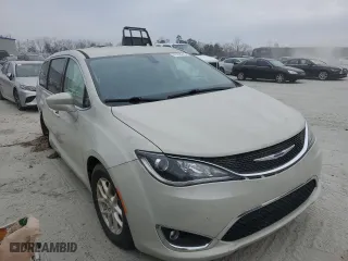 2020 Chrysler Pacifica Touring with VIN 2C4RC1FG5LR152522, listed as a Copart auction lot 47253245 with 43,020 mi miles and Salvage Title. Bid and sale history available at carsss.com. Image 4.