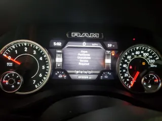 2024 Ram 1500 Big Horn z VIN 1C6SRFFT9RN211126, wystawiony jako Copart lot #52388145 z przebiegiem 15 020 mil mil oraz Szkoda całkowita • Salvage title. Historia ofert i sprzedaży dostępna na DreamBid. Obrazek 9.