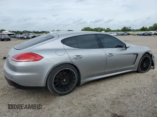 2015 Porsche Panamera 4 with VIN WP0AA2A75FL006960, listed as a Copart auction lot 54758465 with 141,079 mi miles and Clean Title. Bid and sale history available at DreamBid. Image 3.