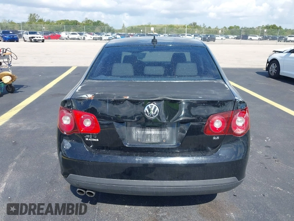 2010 Volkswagen Jetta Limited Edition z VIN 3VWRX7AJ4AM054934, wystawiony jako IAAI lot #42539609 z przebiegiem 245 048 mil mil oraz . Historia ofert i sprzedaży dostępna na DreamBid. Obrazek 16.