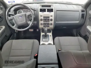 2012 Ford Escape XLT z VIN 1FMCU9DG5CKA92739, wystawiony jako Copart lot #62380375 z przebiegiem 68 755 mil mil oraz Szkoda całkowita • Salvage title. Historia ofert i sprzedaży dostępna na DreamBid. Obrazek 8.