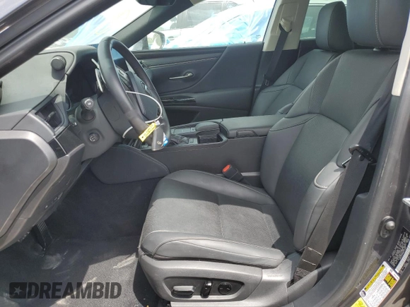2022 Lexus ES 350 z VIN 58ADZ1B19NU123061, wystawiony jako Copart lot #50679125 z przebiegiem 76 821 mil mil oraz Szkoda całkowita • Salvage title. Historia ofert i sprzedaży dostępna na DreamBid. Obrazek 7.