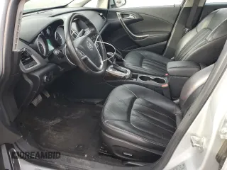 2015 Buick Verano Group z VIN 1G4PS5SK4F4169911, wystawiony jako Copart lot #50196645 z przebiegiem 167 579 mil mil oraz Szkoda całkowita • Salvage title. Historia ofert i sprzedaży dostępna na DreamBid. Obrazek 7.