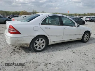 2001 Mercedes-Benz C 230/260/280/320 z VIN WDBRF61J51F078805, wystawiony jako Copart lot #51609285 z przebiegiem 223 663 mil mil oraz Szkoda całkowita • Salvage title. Historia ofert i sprzedaży dostępna na DreamBid. Obrazek 3.