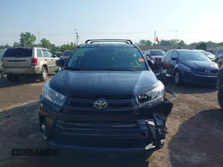 2018 Toyota Highlander SE with VIN 5TDJZRFH7JS868717, listed as a IAAI auction lot 42593499 with 83,533 mi miles and . Bid and sale history available at DreamBid. Image 12.