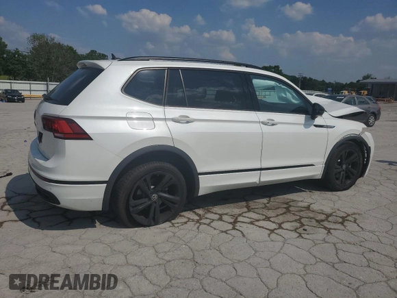 2023 Volkswagen Tiguan SE R-Line Black z VIN 3VVCB7AX0PM006045, wystawiony jako Copart lot #59591775 z przebiegiem 44 155 mil mil oraz Szkoda całkowita • Salvage title. Historia ofert i sprzedaży dostępna na DreamBid. Obrazek 3.