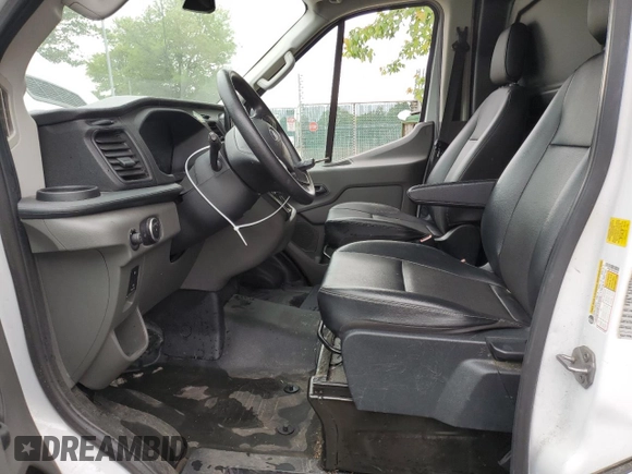 2023 Ford Transit Cargo с VIN 1FTBR1C87PKA31959, выставлен на аукционе Copart как лот 51645315 с пробегом 39 150 миль миль и На запчасти • Non repairable. История ставок и продаж доступна на DreamBid. Изображение 7.