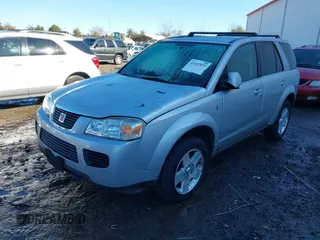 2007 Saturn VUE V6 with VIN 5GZCZ63427S809663, listed as a IAAI auction lot 41437093 with 281,661 mi miles. Bid and sale history available at carsss.com. Image 2.