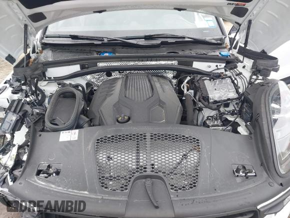 2024 Porsche Macan with VIN WP1AA2A55RLB20040, listed as a IAAI auction lot 41739587 with 8,916 mi miles and . Bid and sale history available at DreamBid. Image 10.