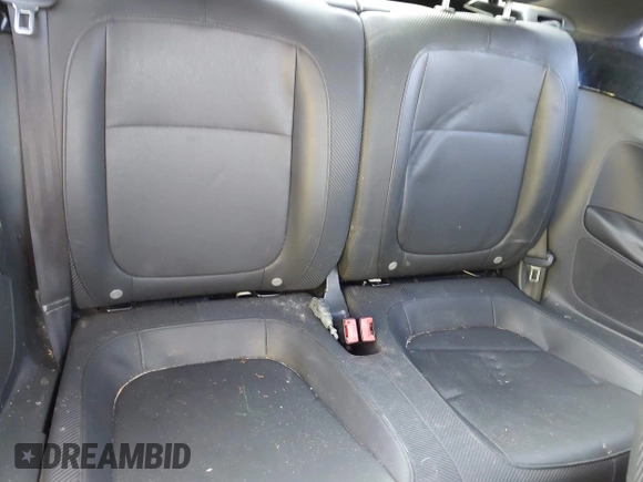 2013 Volkswagen Beetle 2.5L w/Sun/Sound/Nav с VIN 3VWJP7AT7DM677581, выставлен на аукционе IAAI как лот 42429868 с пробегом Не указан миль и . История ставок и продаж доступна на DreamBid. Изображение 8.