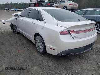 2017 Lincoln MKZ Reserve z VIN 3LN6L5E9XHR619962, wystawiony jako IAAI lot #41791188 z przebiegiem 143 955 mil mil oraz . Historia ofert i sprzedaży dostępna na DreamBid. Obrazek 3.