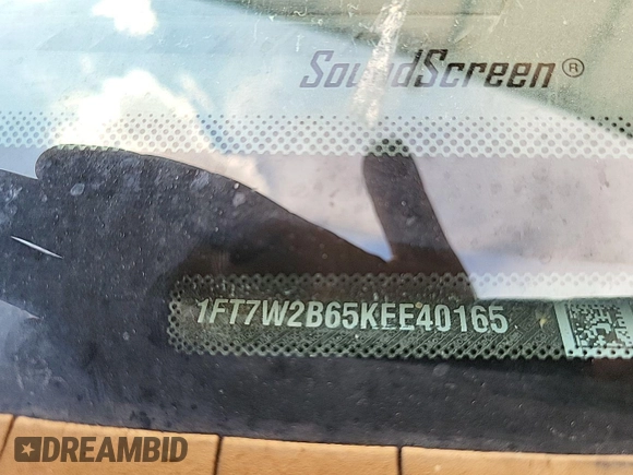 2019 Ford F-250 XL with VIN 1FT7W2B65KEE40165, listed as a IAAI auction lot 42727924 with 182,010 mi miles and . Bid and sale history available at DreamBid. Image 25.