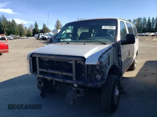 2008 Ford Econoline Passenger XL with VIN 1FBNE31L08DA43554, listed as a Copart auction lot 73714354 with 205,979 mi miles and Salvage Title. Bid and sale history available at carsss.com. Image 1.