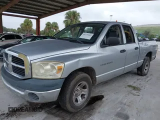 2007 Dodge 1500 ST with VIN 1D7HA18K07J556699, listed as a IAAI auction lot 40279682 with 251,237 mi miles and . Bid and sale history available at carsss.com. Image 2.