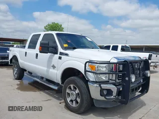 2015 Ford F-250 Lariat z VIN 1FT7W2BT8FED53484, wystawiony jako IAAI lot #42205827 z przebiegiem 260 598 mil mil oraz . Historia ofert i sprzedaży dostępna na DreamBid. Obrazek 1.